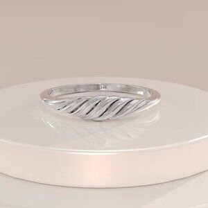 10k Solid White Gold Tiny Croissant Ring